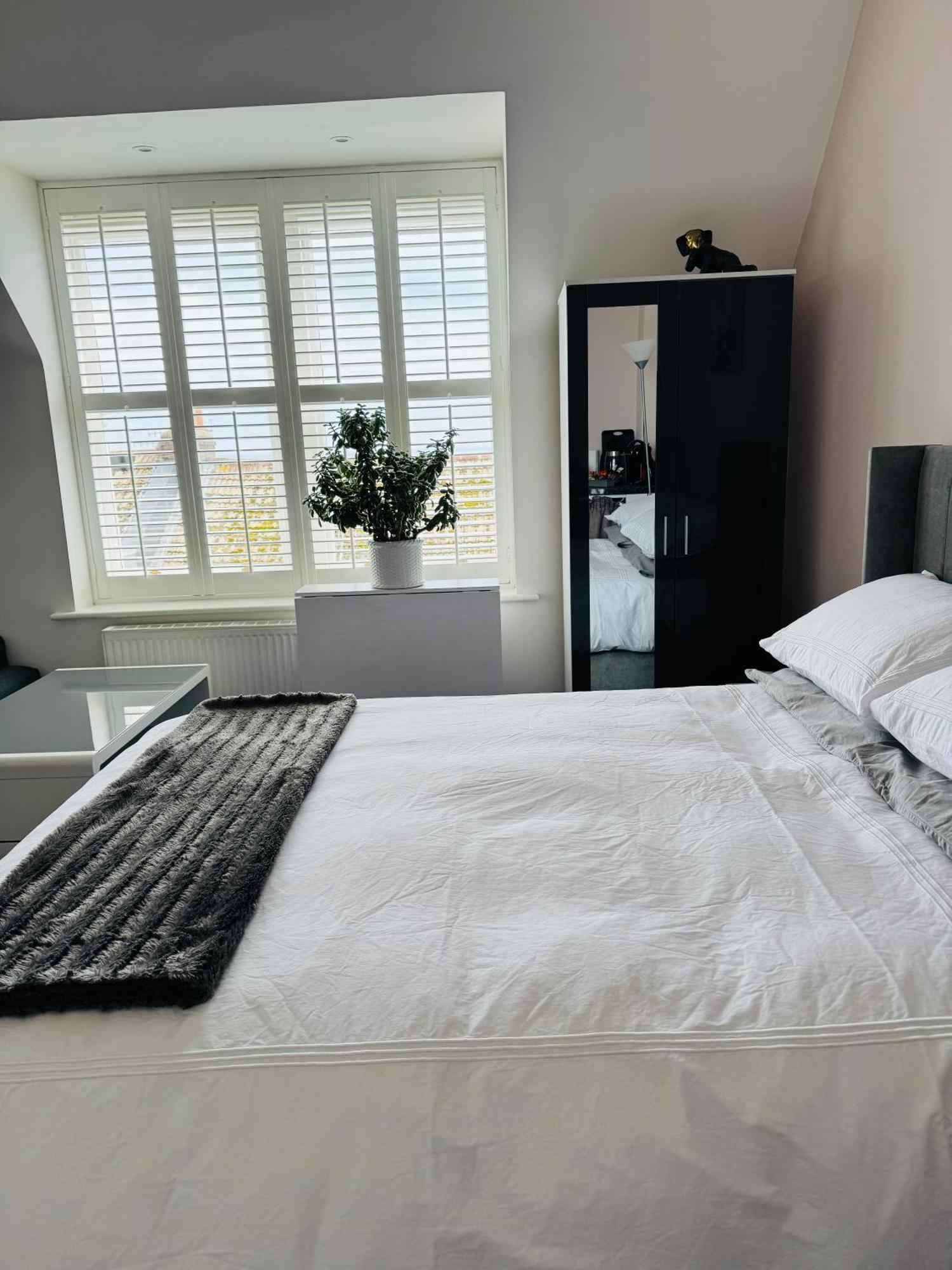 Penthouse Suite, Sea View, Close To Shops, Beach And Train St Leonards-on-Sea 외부 사진